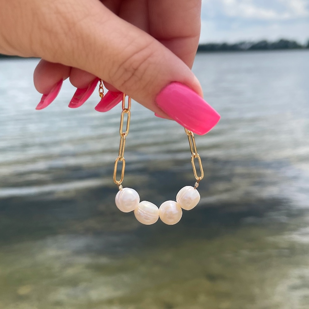 BEAUTIFUL White Freshwater Pearl Bracelet - Picture 4 of 4